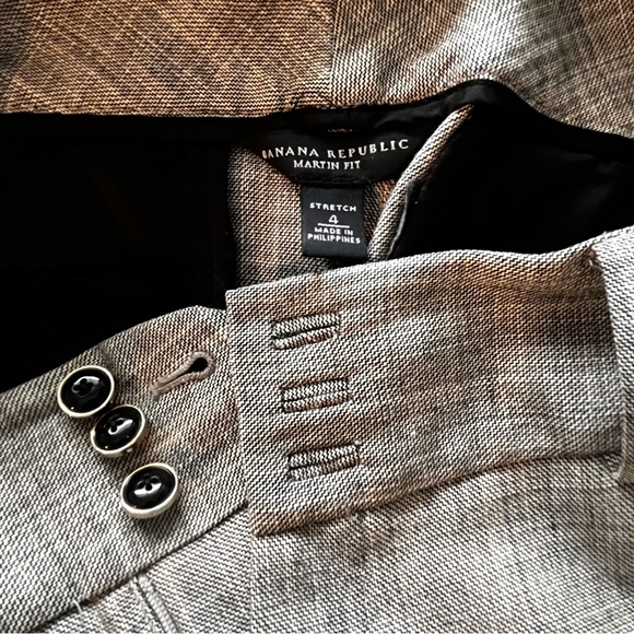 BANANA REPUBLIC LIGHT GREY MARTIN FIT TROUSERS - Picture 6 of 15